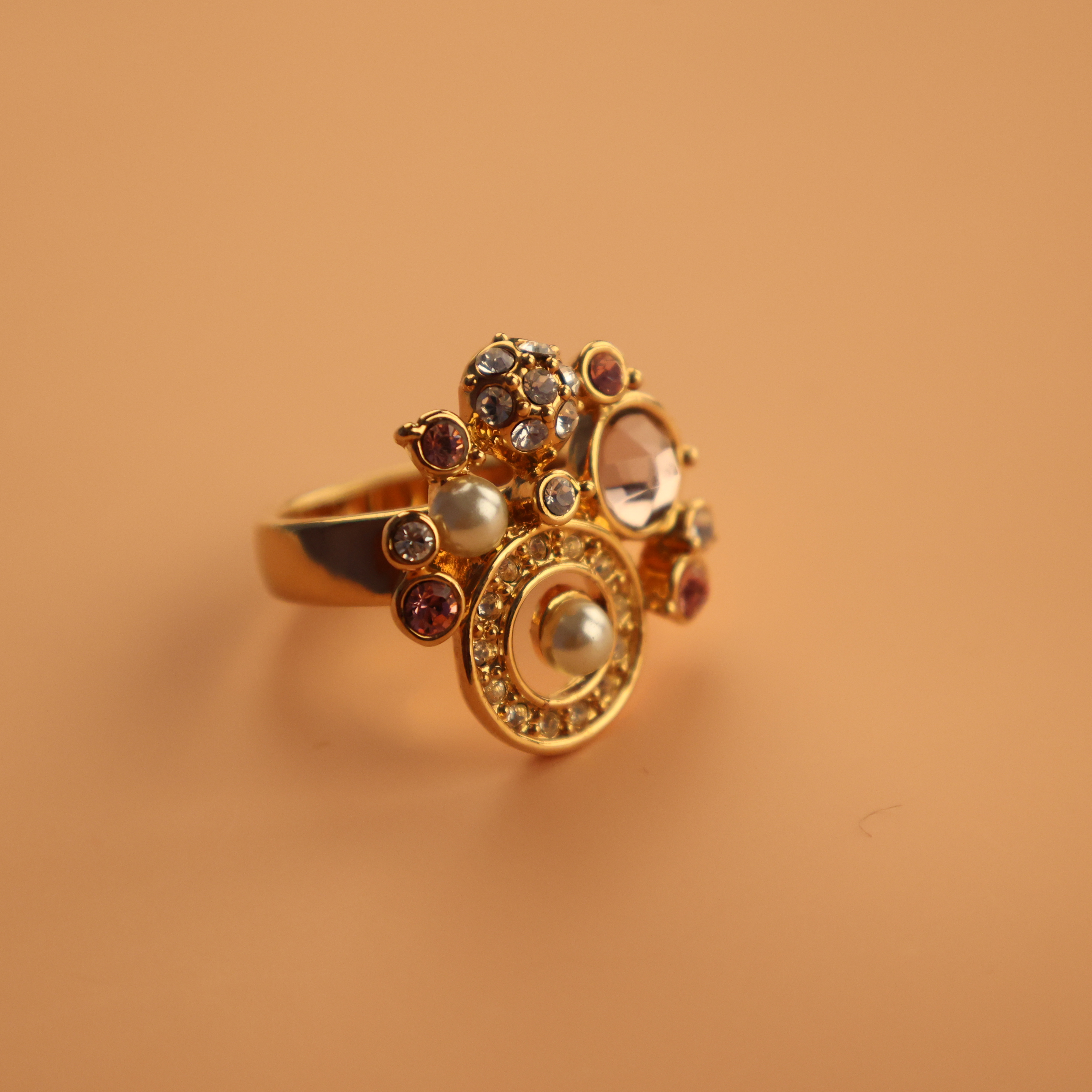 Anillo magnético permanente de neodimio con baño de oro