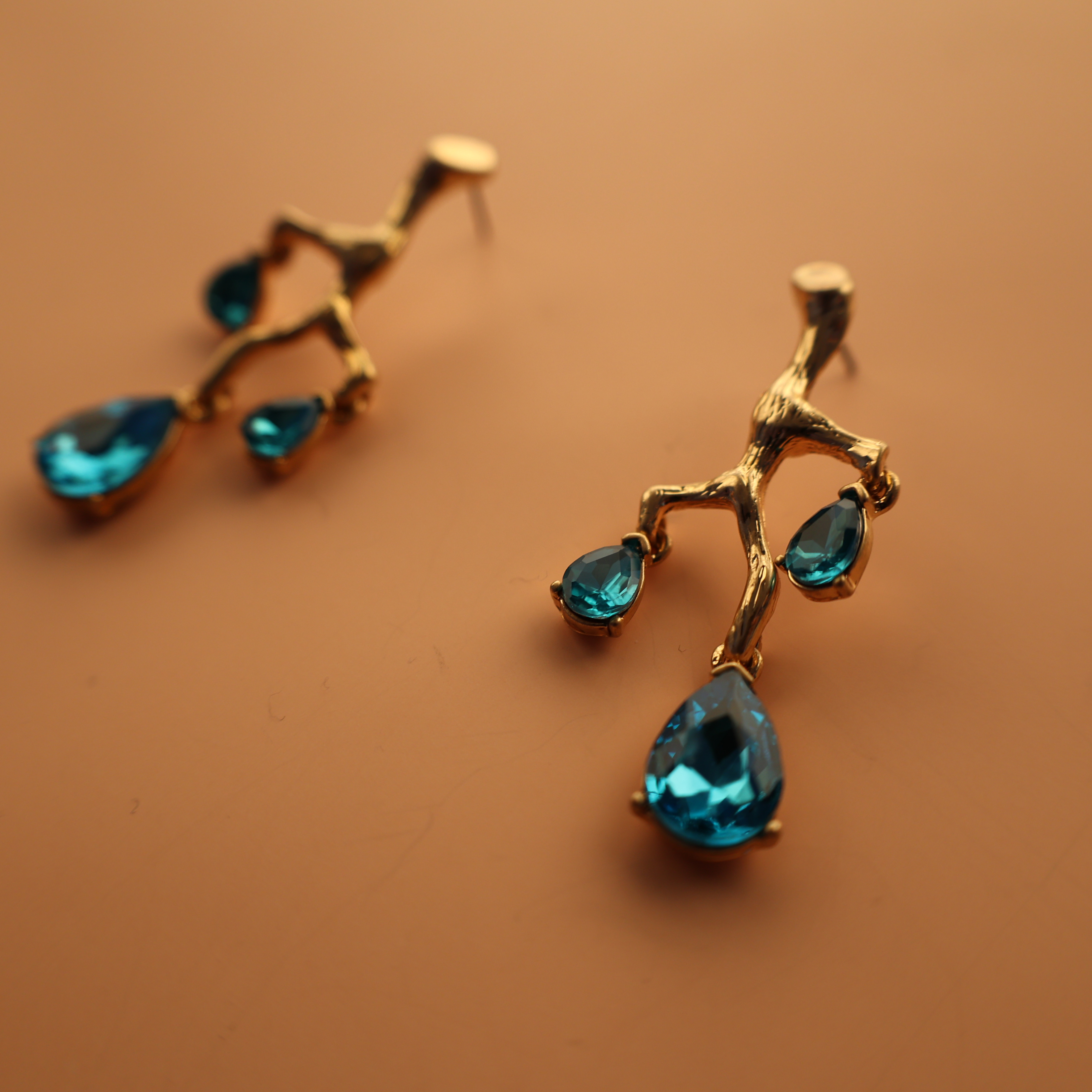 Zircon azul, pendientes de diseño de moda de zafiro 